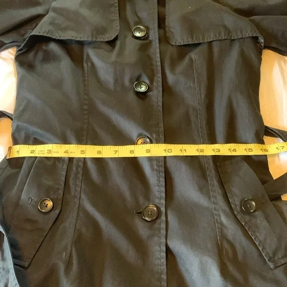 Banana Republic petite Trench Coat - Picture 9 of 16
